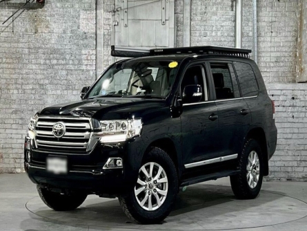 TOYOTA LAND CRUISER V8