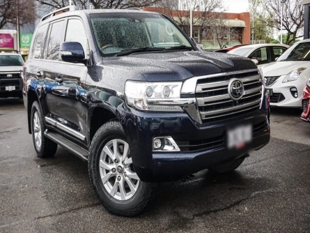 TOYOTA LAND CRUISER V8