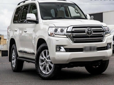 TOYOTA LAND CRUISER V8