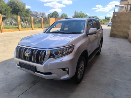 TOYOTA LAND CRUISER PRADO.